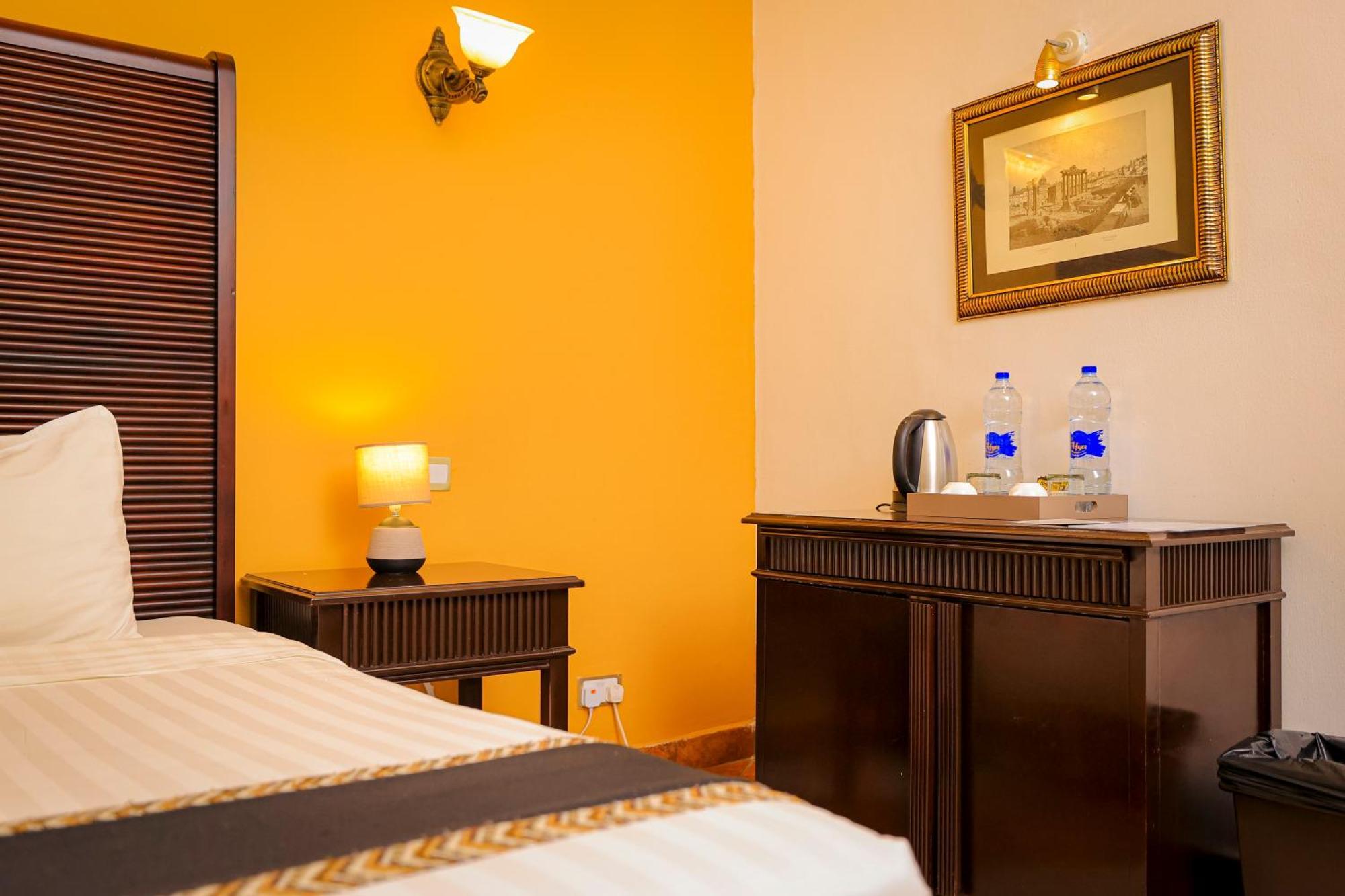 Colosseum Boutique Hotel & Spa Dar es Salaam Quarto foto